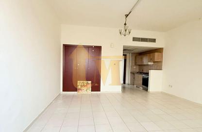 Apartment - Studio - 1 for rent in Building X16 - England Cluster - International City - Dubai
