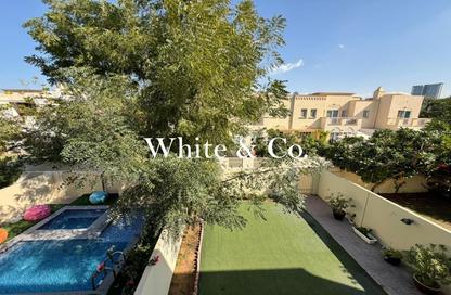 فيلا - 2 غرف نوم - 3 حمامات للبيع في الينابيع 5 - الينابيع - دبي