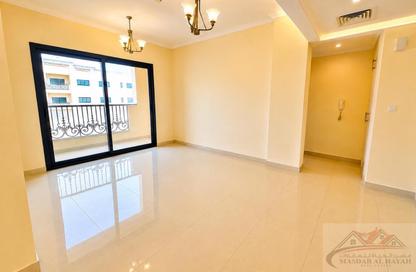 Apartment - 1 Bedroom - 2 Bathrooms for rent in Muwailih Building - Muwaileh - Sharjah
