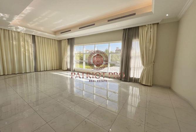 107304802 - Property Image 3
