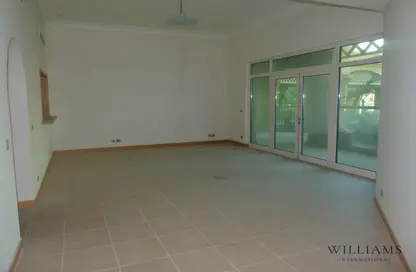 Apartment - 2 Bedrooms - 2 Bathrooms for sale in Jash Hamad - Shoreline Apartments - Palm Jumeirah - Dubai