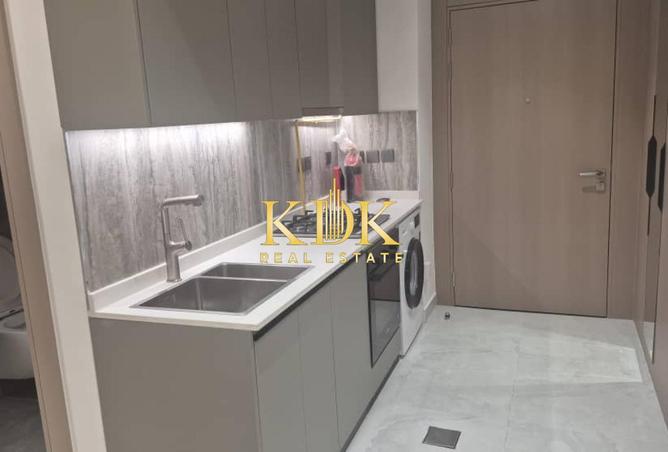 98251585 - Property Image 3