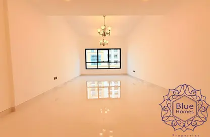 شقة - غرفة نوم - 2 حمامات للايجار في بناية تريو - البرشاء 1 - البرشاء - دبي