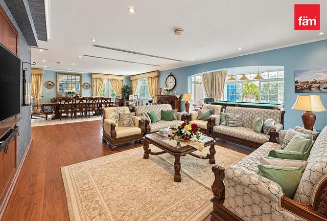 Corner Single Row | 5br Large | Pool | Exclusive