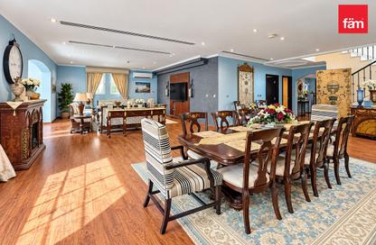 Villa - 5 - 6 for sale in District 4 - Jumeirah Park - Dubai