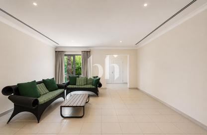 Villa - 3 Bedrooms - 3 Bathrooms for rent in Meadows 8 - Meadows - Dubai