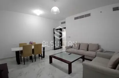 شقة - 2 غرف نوم - 2 حمامات للايجار في برج الجزيرة - شارع الكورنيش - أبوظبي