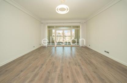 Apartment - 2 Bedrooms - 3 Bathrooms for rent in Abu Keibal - Shoreline Apartments - Palm Jumeirah - Dubai