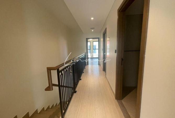 104679360 - Property Image 3