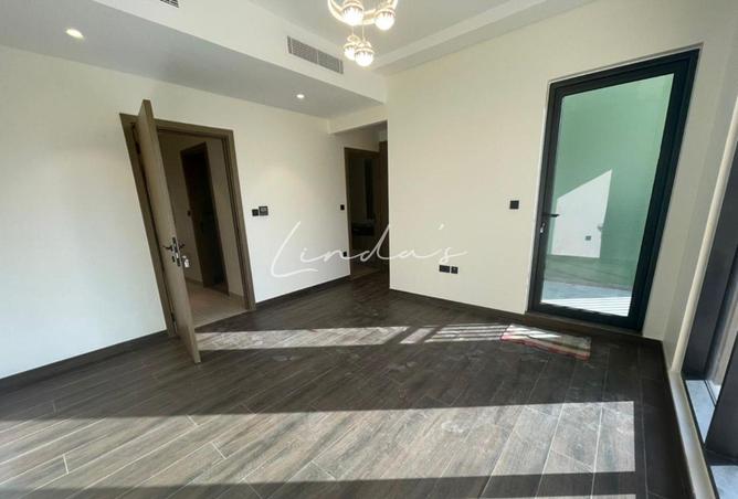 104679360 - Property Image 3