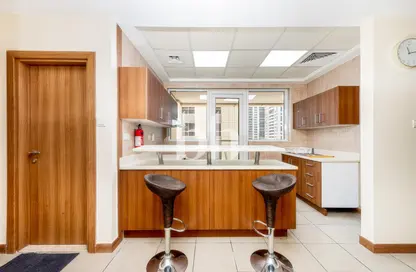 Apartment - 1 Bedroom - 2 Bathrooms for sale in Sulafa Tower - Dubai Marina - Dubai