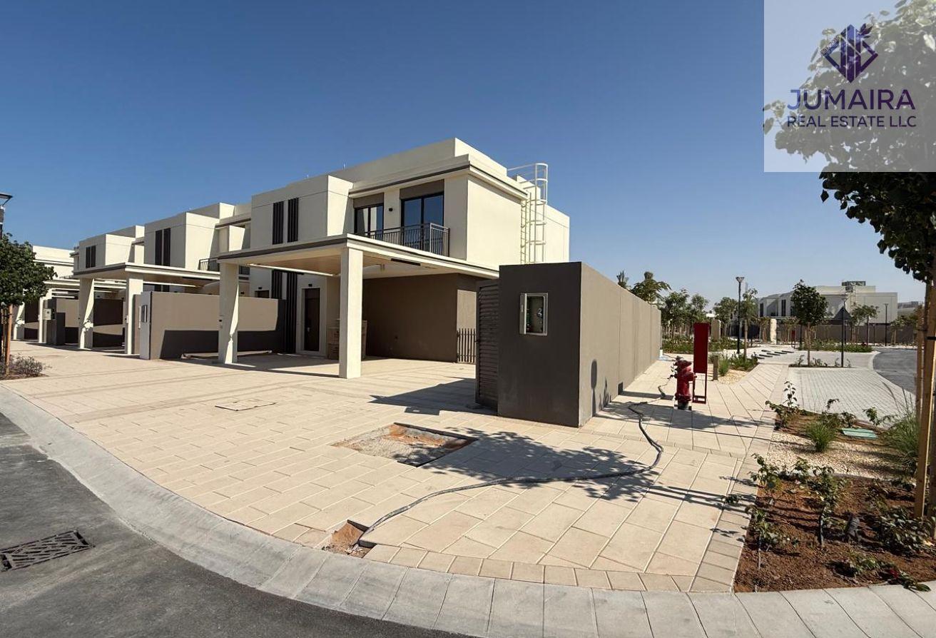 Island Living I Premium 3BR Villa with Pool View