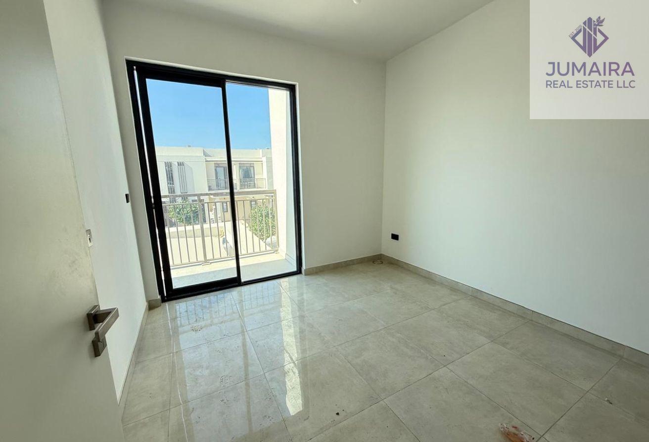 Island Living I Premium 3BR Villa with Pool View