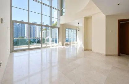 Apartment - 3 Bedrooms - 4 Bathrooms for rent in Emerald Residence - Dubai Marina - Dubai