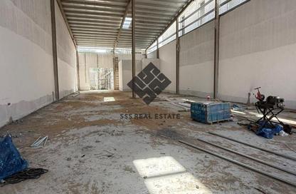 Warehouse - Studio - 2 Bathrooms for rent in Umm Dir - Umm Al Quwain