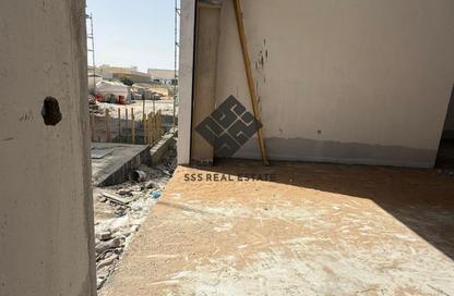 Warehouse - Studio - 2 Bathrooms for rent in Umm Dir - Umm Al Quwain