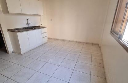 Apartment - Studio - 1 Bathroom for rent in Al Butina 9 Building - Al Butina - Sharjah Apartment - Studio - 1 Bathroom for rent in Al Butina 9 Building - Al Butina - Sharjah