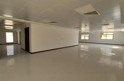 Full Floor - Studio - 2 Bathrooms for rent in Al Ameriya - Al Jimi - Al Ain