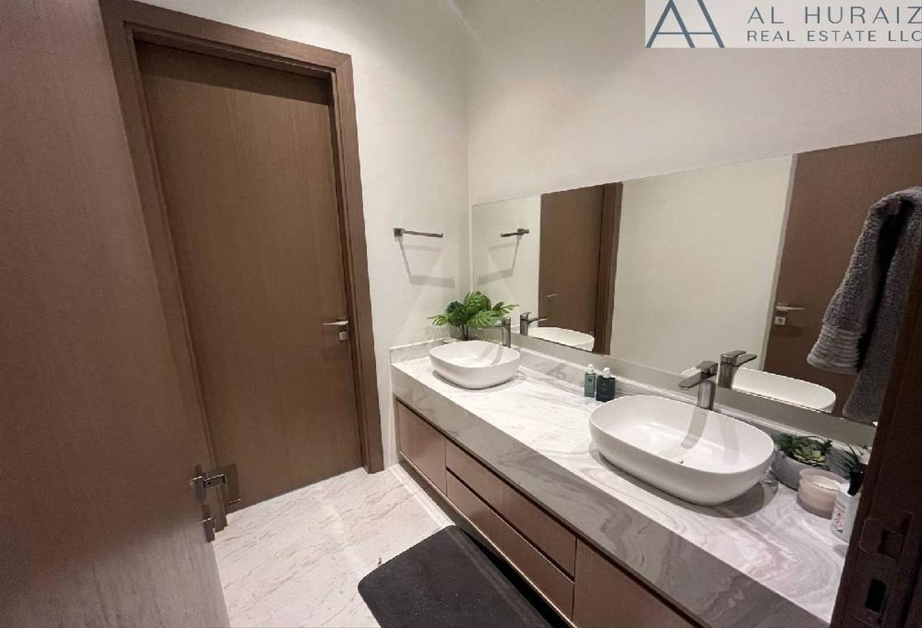 Private luxurious villa for rent in jumeirah park, Custom built, Upgraded photo 6