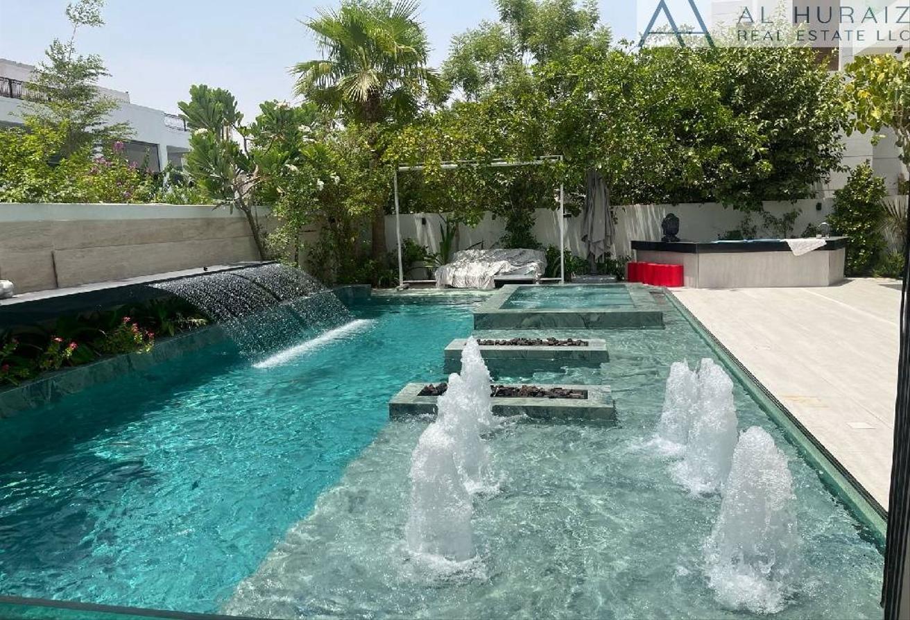 Private luxurious villa for rent in jumeirah park, Custom built, Upgraded photo 9