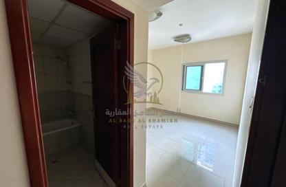 Apartment - 1 - 2 for rent in Al Majaz 2 - Al Majaz - Sharjah