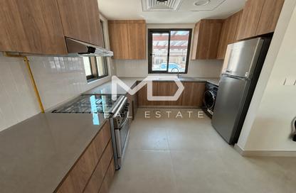 Townhouse - 3 - 3 for rent in Bloom Living - Zayed City (Khalifa City C) - Khalifa City - Abu Dhabi