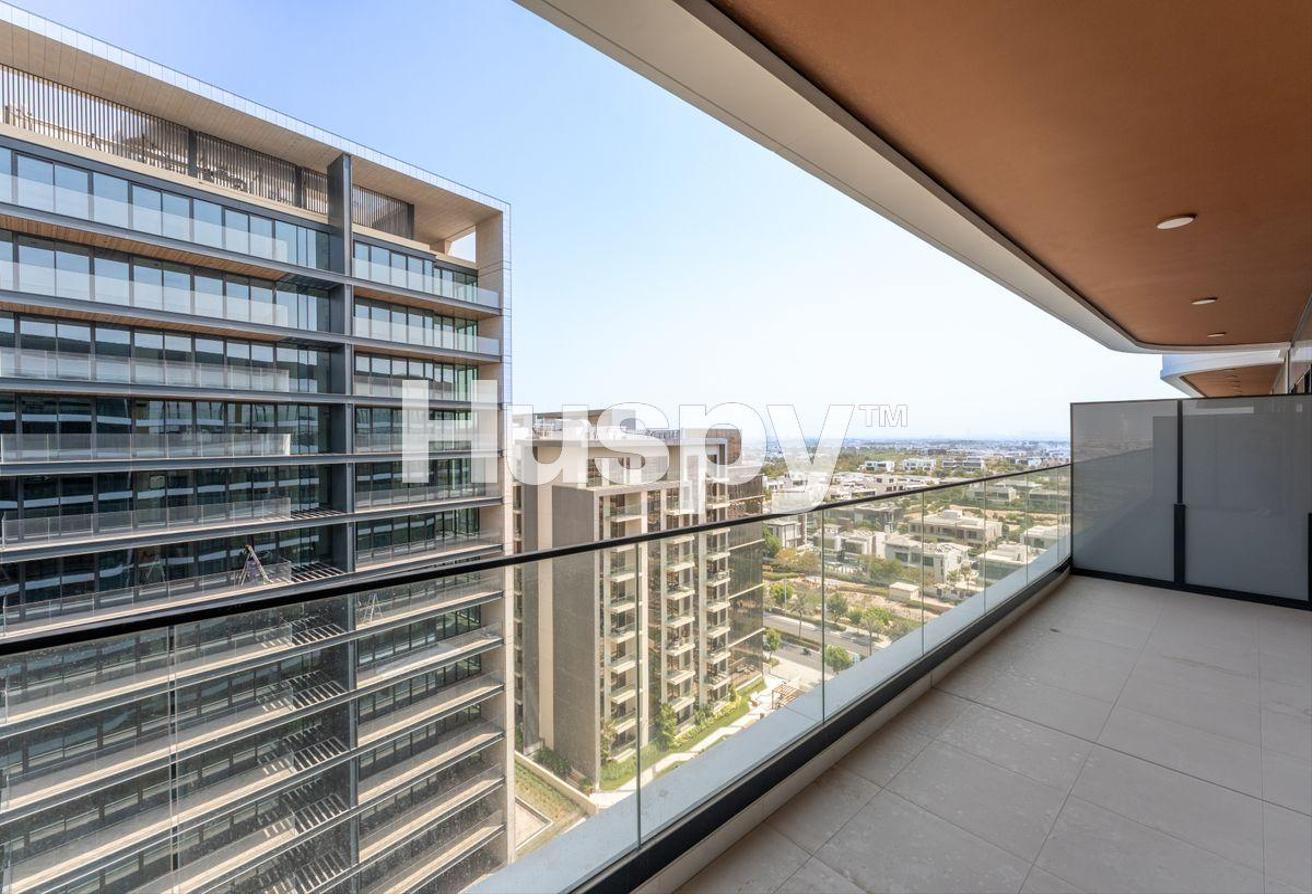 High Floor | Vacant | Community View photo 12
