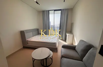 شقة - 1 حمام للايجار في بن غاطي أزور - منطقة 16 - قرية جميرا الدائرية - دبي