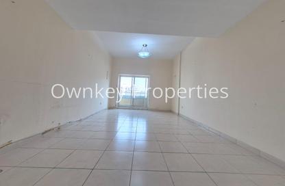 Apartment - 2 - 3 for rent in Hessa Home Building - Oud Metha - Bur Dubai - Dubai