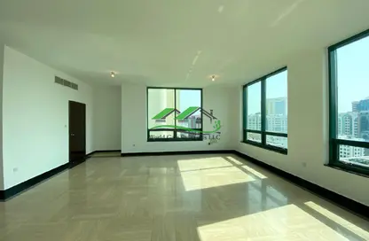 Apartment - 3 Bedrooms - 4 Bathrooms for rent in Clock Tower - Corniche Road - Abu Dhabi