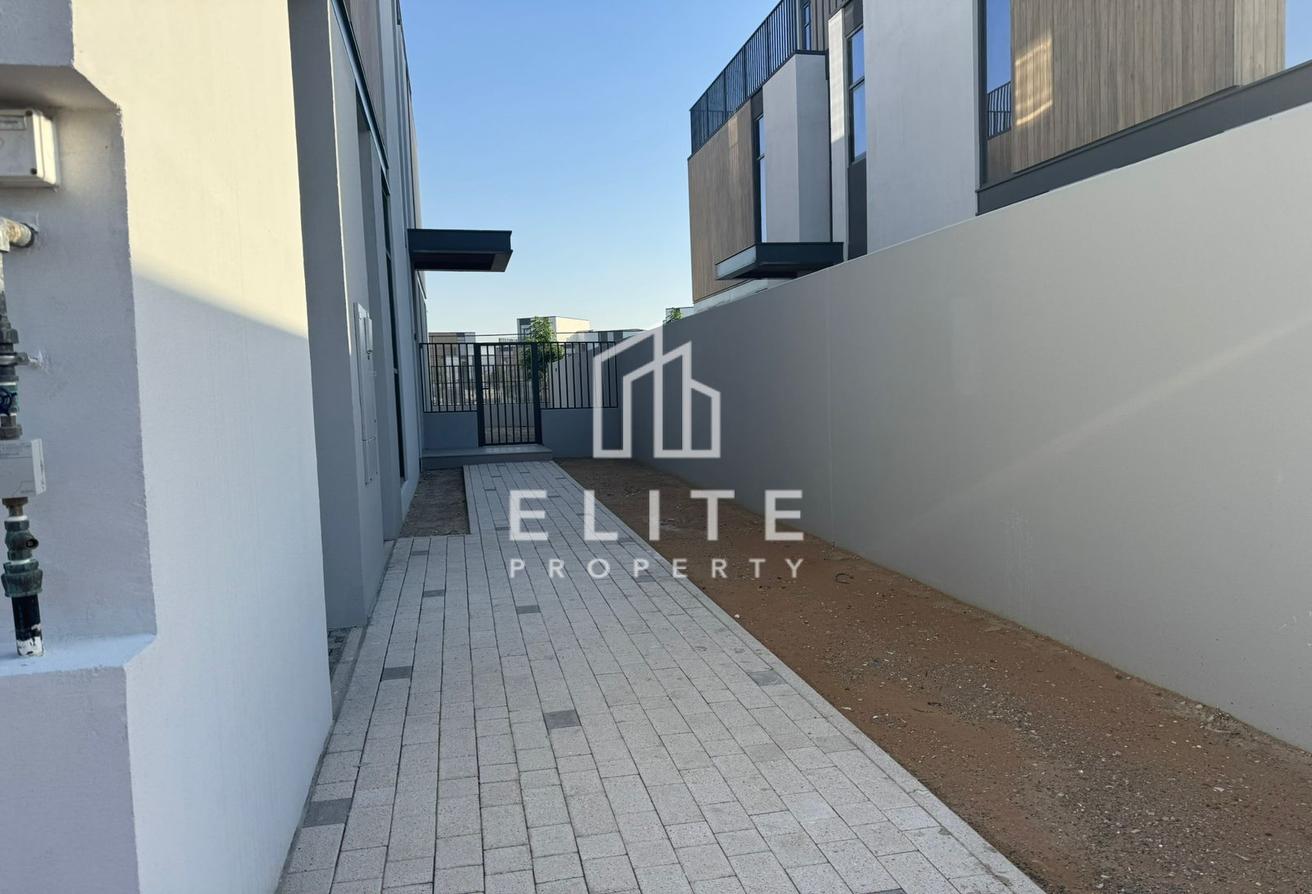 Ready to Move | In front of Park | Vastu Compliant photo 6