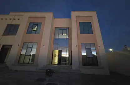 Villa - 5 Bedrooms - 7 Bathrooms for rent in Madinat Al Riyad - Abu Dhabi