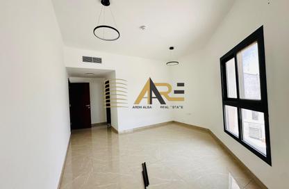 Apartment - 2 Bedrooms - 3 Bathrooms for rent in Hoshi 1 - Hoshi - Al Badie - Sharjah