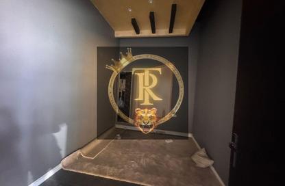 Shop - Studio - 3 Bathrooms for rent in Airport Free Zone - International Airport Area - Deira - Dubai
