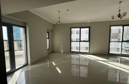 Apartment - 2 Bedrooms - 3 Bathrooms for rent in Danat Al Khan Tower - Al Khan Lagoon - Al Khan - Sharjah