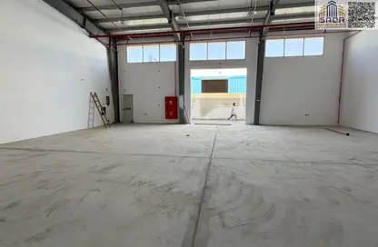Warehouse - Studio - 1 Bathroom for rent in Umm Al Thuoob - Umm Al Quwain