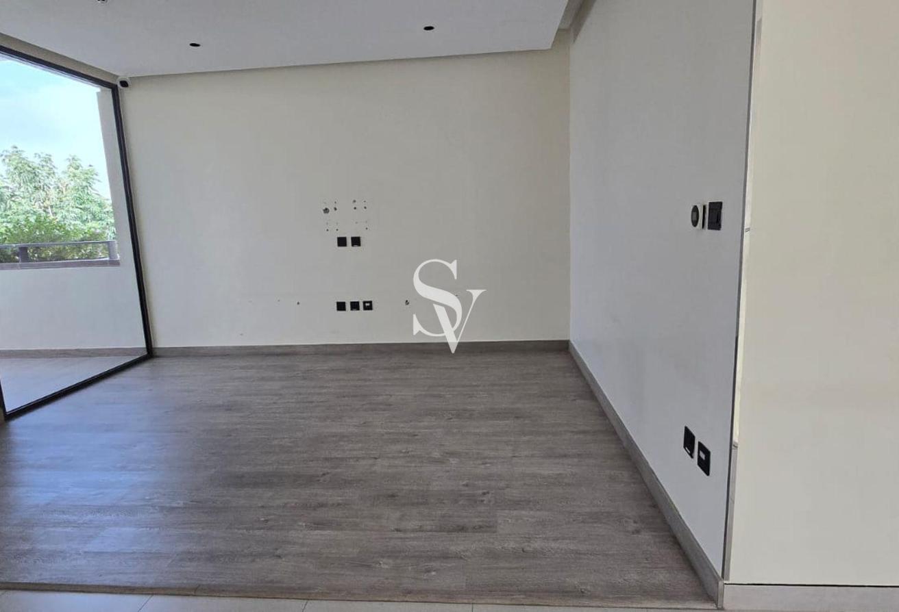 Fully Upgraded & Extended 4BR Villa | Green Belt photo 14