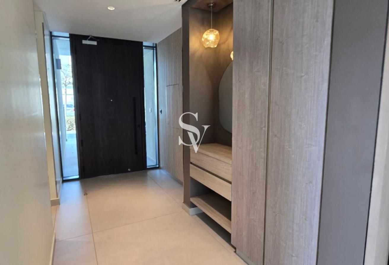 Fully Upgraded & Extended 4BR Villa | Green Belt photo 16