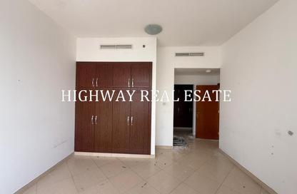 Apartment - 4 - 5 for rent in Al Mamzar 1 - Al Mamzar - Sharjah - Sharjah