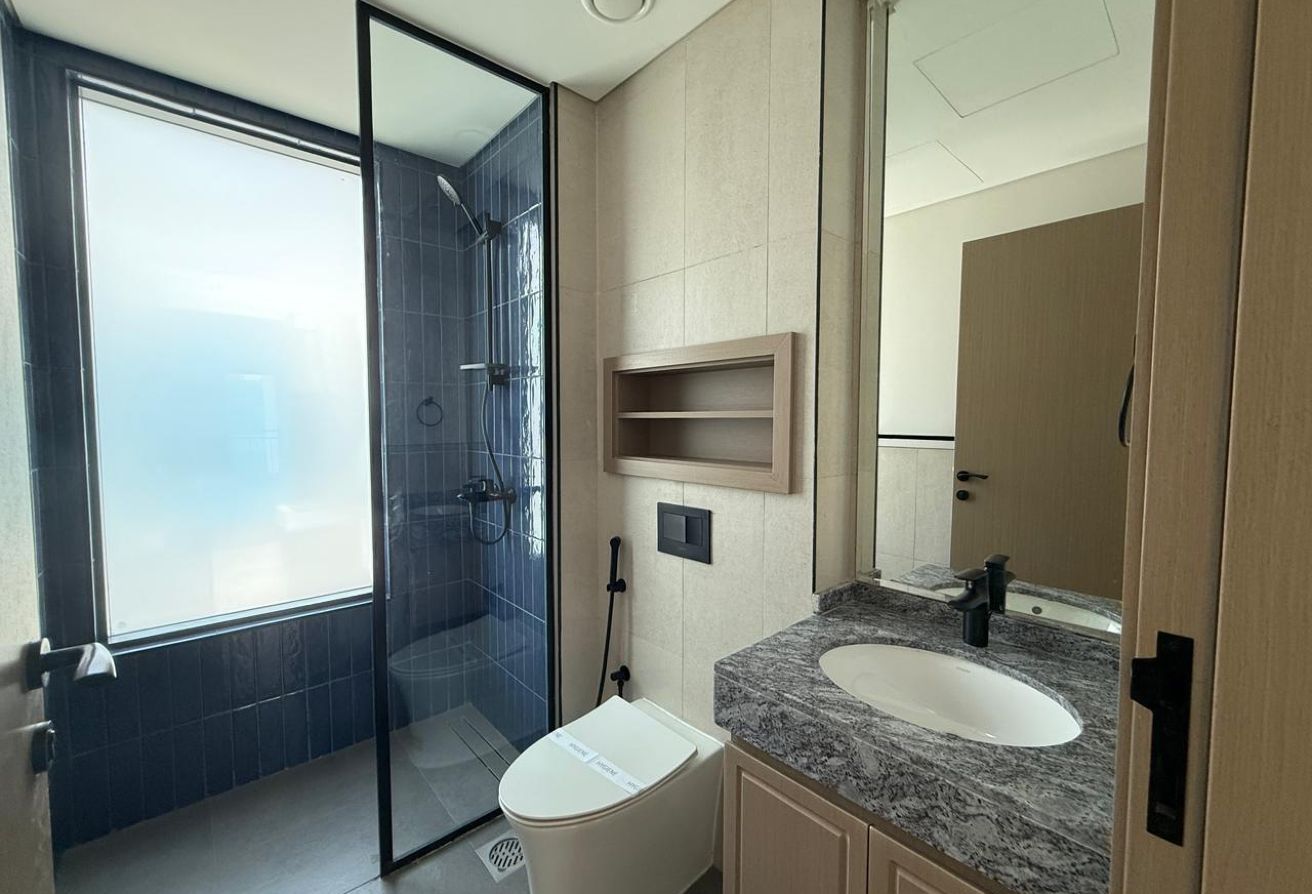 6 bedroom villa in Damac Lagoons: 10