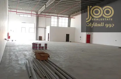 مستودع - استوديو - 2 حمامات للايجار في أم الثعوب - أم القيوين