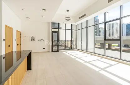Apartment - 3 Bedrooms - 1 Bathroom for rent in Central 1 - Business Bay - Dubai