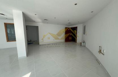 Apartment - 3 - 4 for rent in Al Hudaiba - Bur Dubai - Dubai Apartment - 3 - 4 for rent in Al Hudaiba - Bur Dubai - Dubai