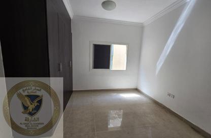 Apartment - 2 Bedrooms - 2 Bathrooms for rent in Al Qulaya'ah - Al Sharq - Sharjah