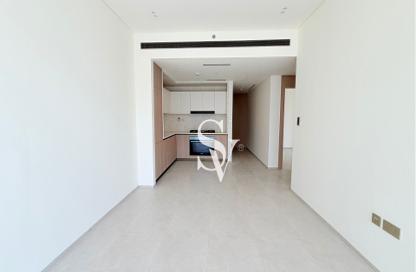 Apartment - 2 - 2 for rent in Binghatti Pinnacle - Dubai Healthcare City 2 - Al Jaddaf - Dubai