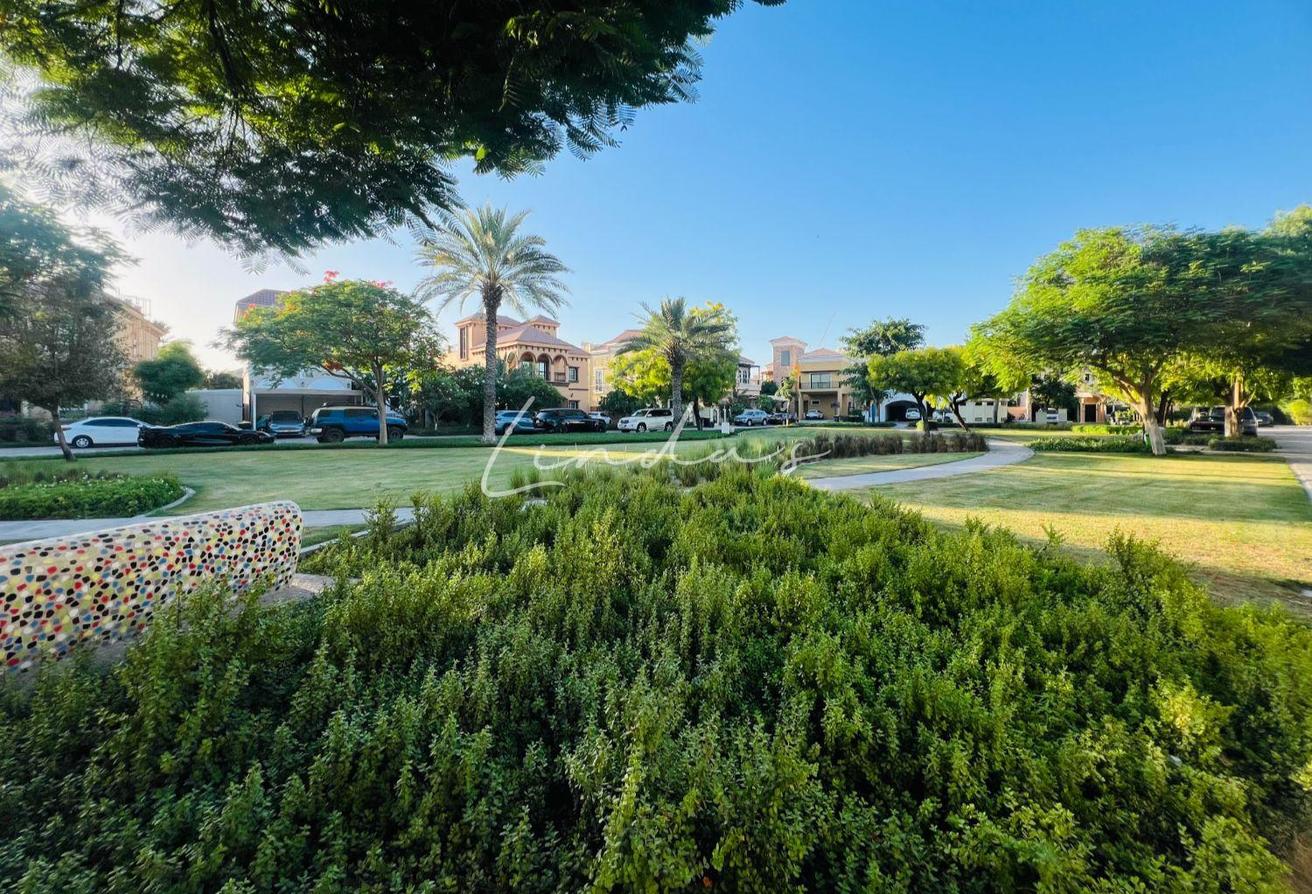 Corner Unit | Spacious | Ready to move in photo 16
