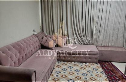 شقة - غرفة نوم - 2 حمامات للبيع في أورينت تاور 1 - أورينت تاور - البستان - عجمان