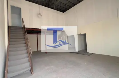 Warehouse - Studio for rent in Mussafah Industrial Area - Mussafah - Abu Dhabi