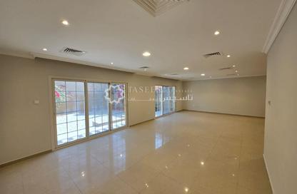 Villa - 4 - 5 for rent in Al Garhoud - Dubai