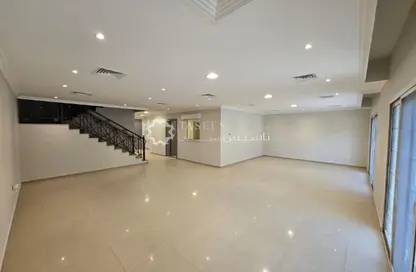 Villa - 5 Bedrooms - 6 Bathrooms for rent in Al Garhoud - Dubai